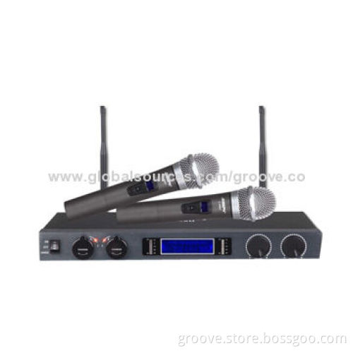 UHF wireless microphone with USB port and rechargeable Lithium battery
